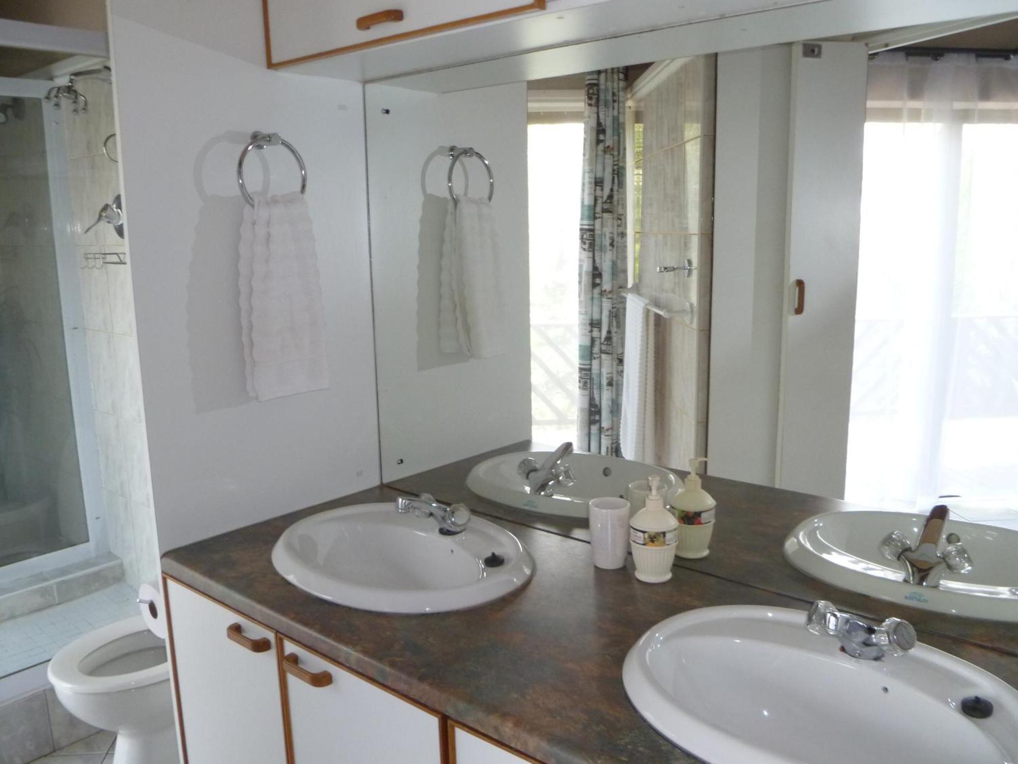 Bon A Vie Self-Catering And B&B Gonubie Full Solar Power, No Load Shedding! Bagian luar foto